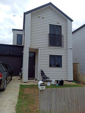 10 Tapuwae, Auckland